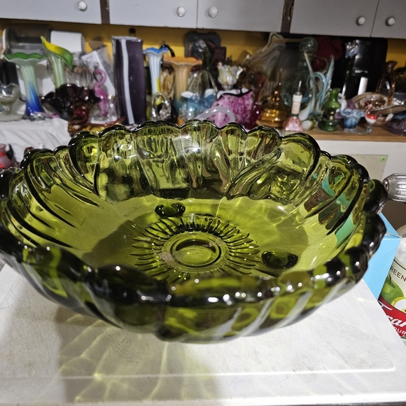 Vintage Indiana glass bowl Avocado green - Picture 4 of 4